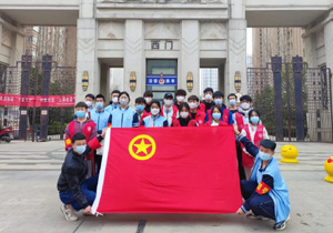 郑州轻工业学校开展团员进社区“学雷锋，树新风”活动